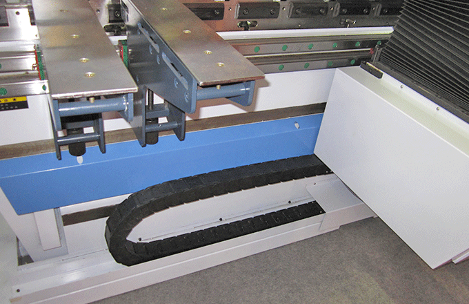 自動化設(shè)備上的拖鏈應(yīng)用